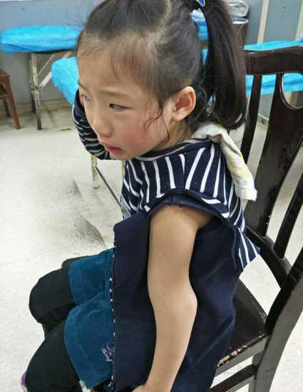 求助！女儿在清波红苹果幼儿园里摔断了手，视频却“被老鼠咬断了线”而失踪[-第2张图片-平心在线